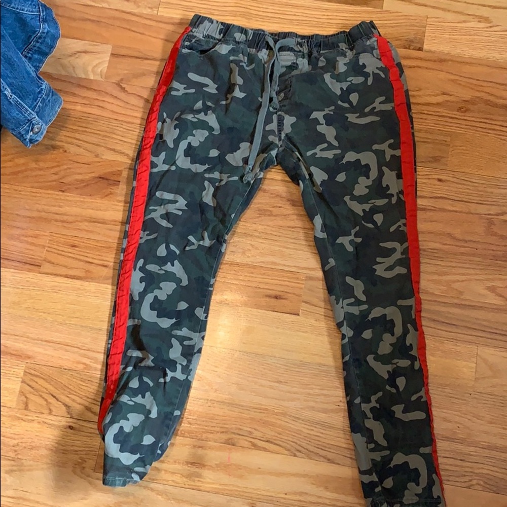 Army Joggers w/ red stripe